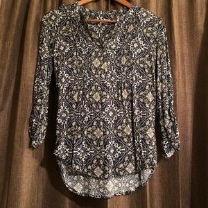 💙 Westport Split Neck 3/4 Sleeve Blouse - Navy and Olive Print - XS 💙
